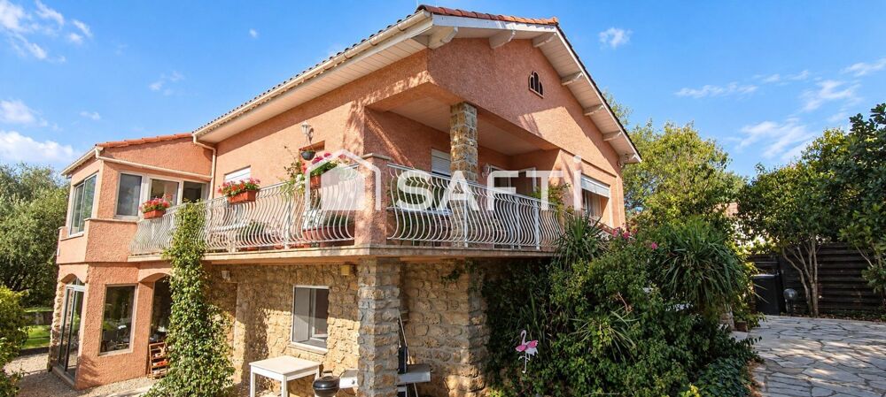 Vente Maison Maison 180m2 avec piscine, 3 garages, un T2, terrain 1230m2 Beziers