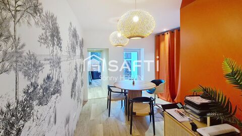   Local professionnel avec vitrine et cour � Centre de Talmont-Saint-Hilaire 