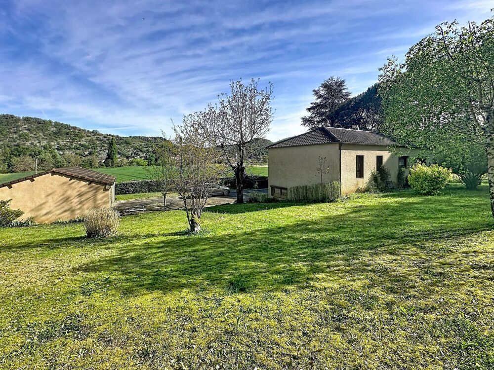 Maison au calme proche des commodités .