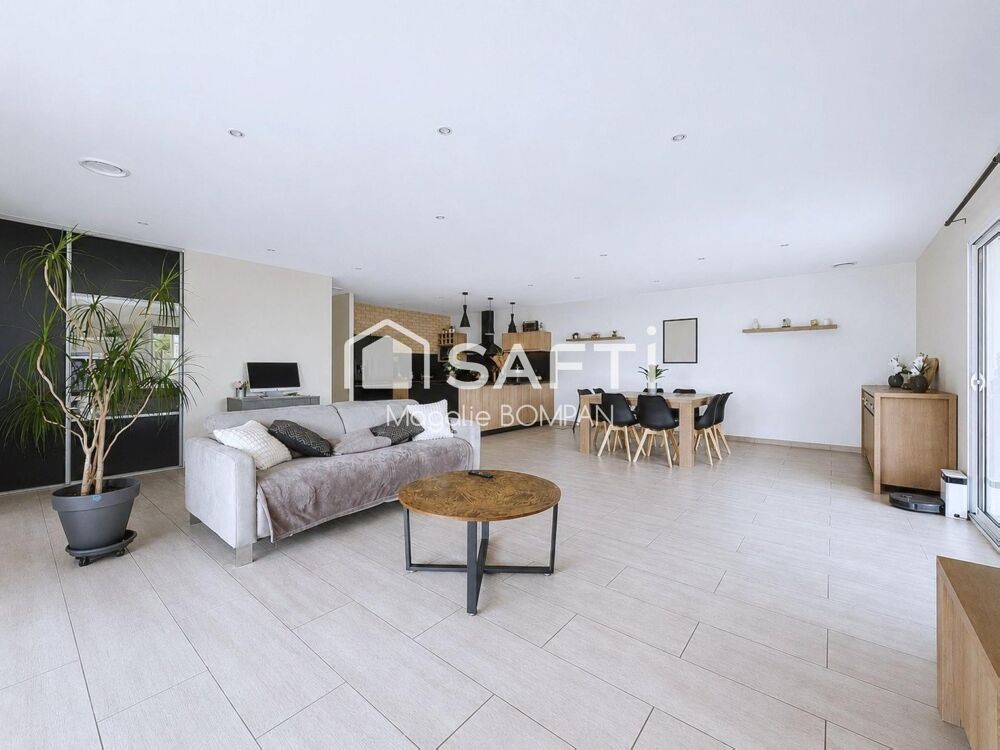Maison clé en main avec piscine et climatisation