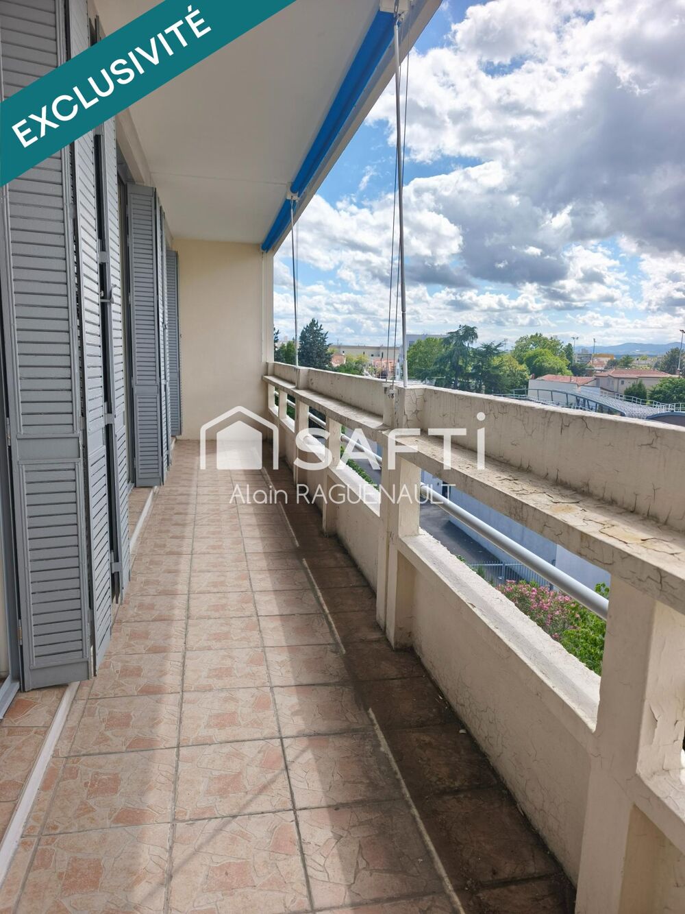 DERNIER ETAGE ( ASCENCEUR ) - LYON 8 GENERAL FRERE/ PINEL - T3 Bis de 70 M2 avec grand balcon