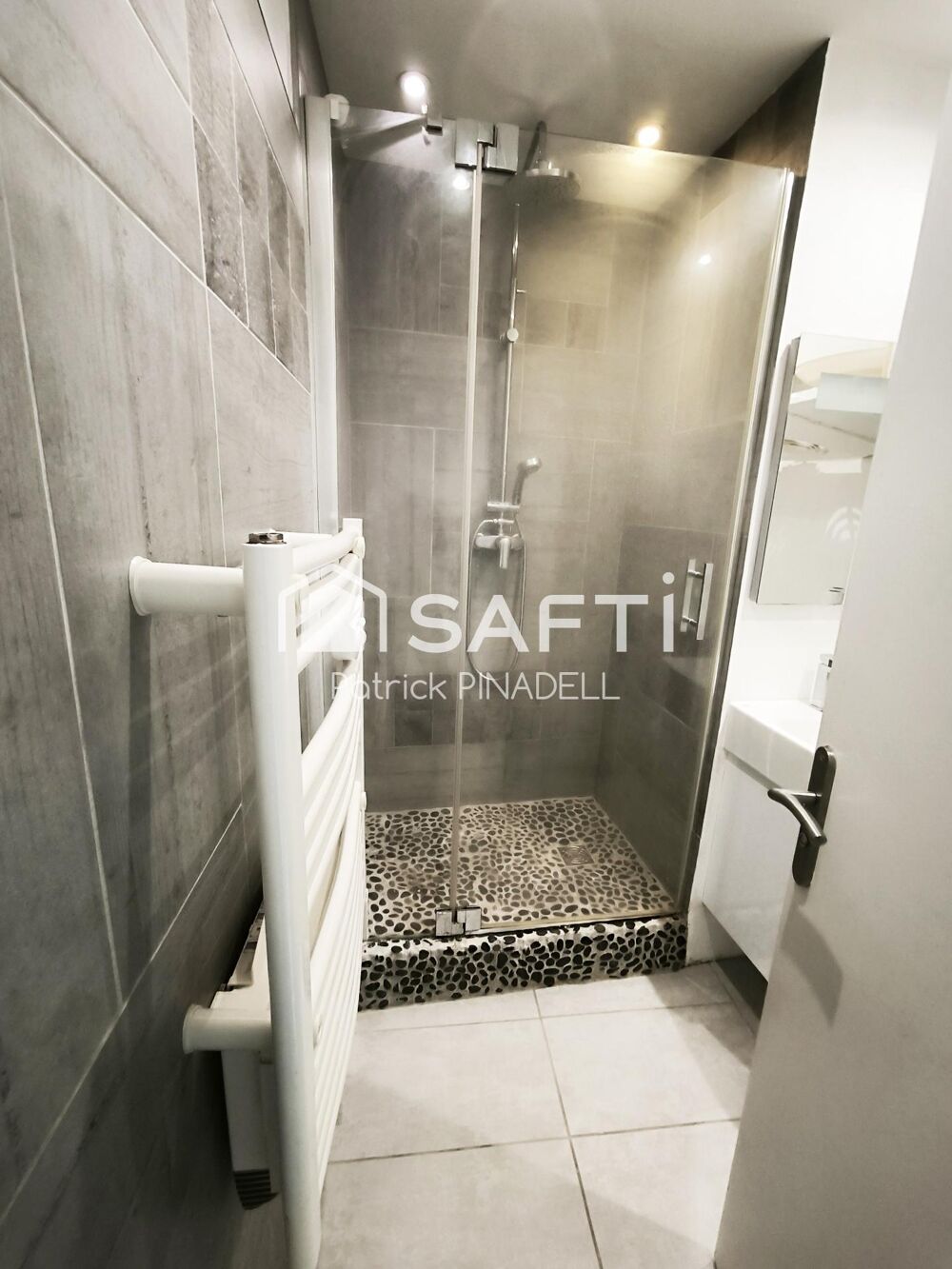 Appartement T3, en RDC, 2 chambres, 2 salles d'eau