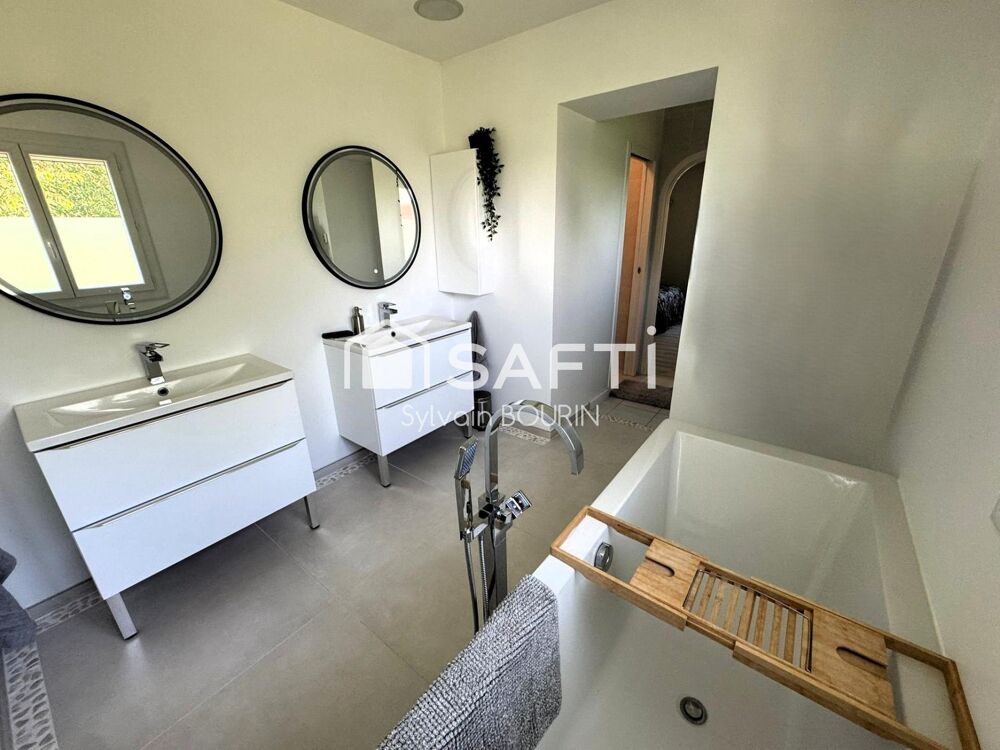 � vendre  Maison Sainte-Euph�mie (01600)