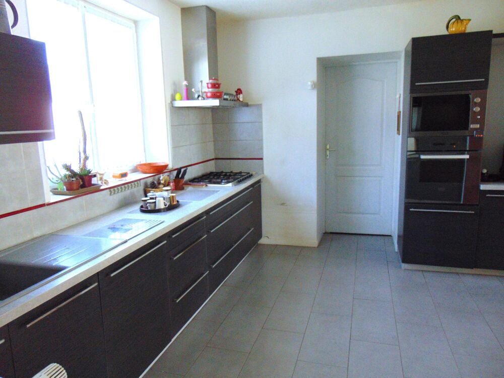Vente Maison ANCIENNE LAITERIE 5 CHAMBRES ET NOMBREUSES DEPENDANCES Corquilleroy