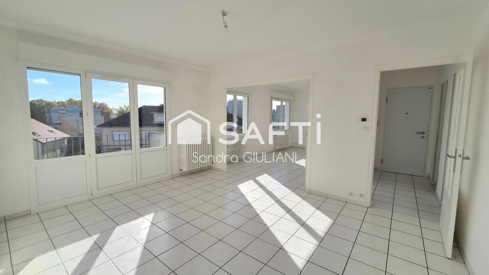Vente Appartement Appartement 89m2, 3 chambres, garage, balcon, cave, pas de travaux à prévoir ! Longwy