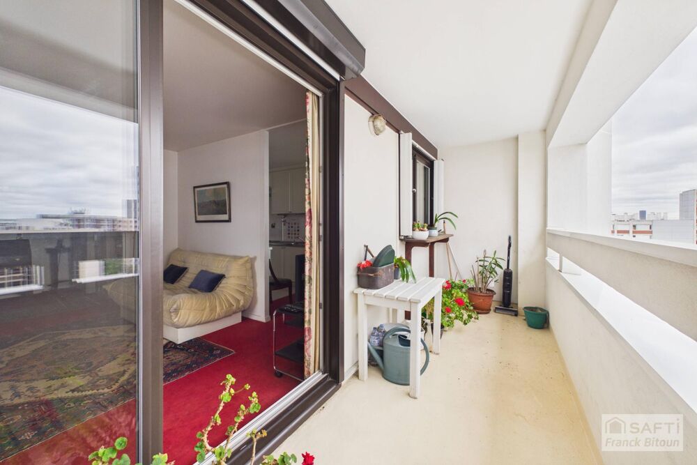 Vente Appartement 4 pièces lumineux en angle avec vue dégagée et loggia. Levallois-perret