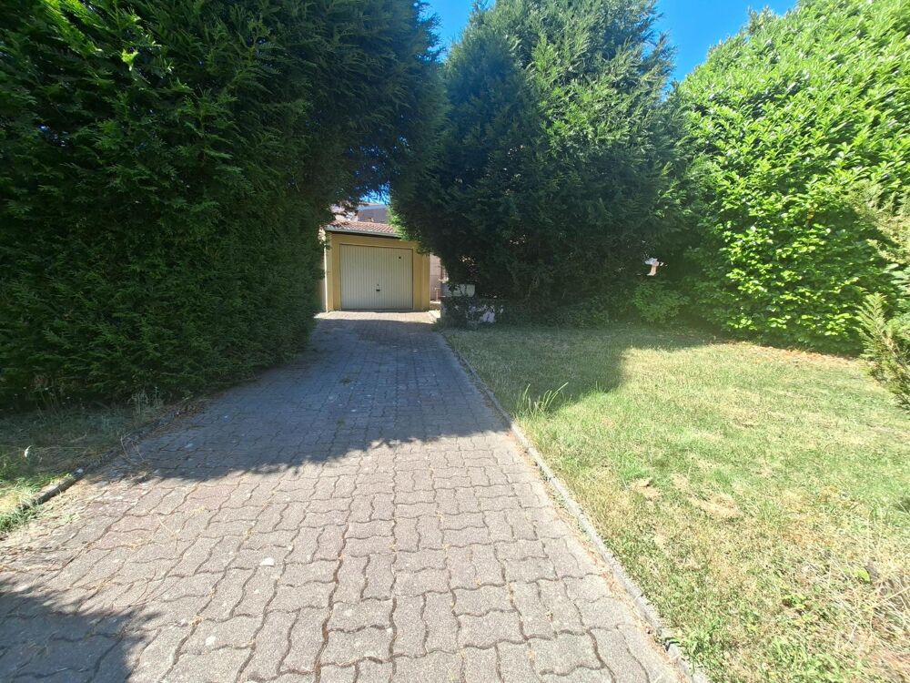 jolie maison et son très beau jardin!