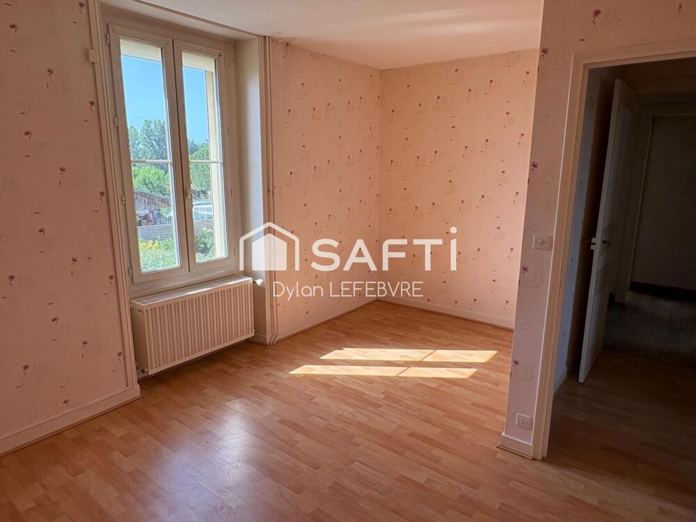Maison avec dépendances et beau potentiel