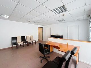  Immeuble � vendre 460 m�