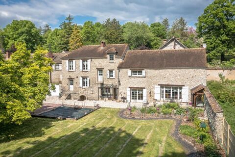   Maison de 8 pieces 180M2  sur un terrain de 2600M2 Maison - 8 pi�ce(s) - 180 m�