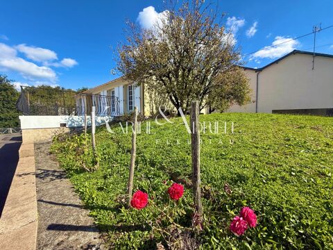   MAISON DE PLAIN-PIED 3 CHAMBRES AVEC GARAGE ET D�PENDANCES Maison - 4 pi�ce(s) - 100 m�