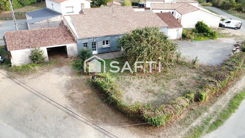 Vente Maison Maison d'habitation 145m², 3 chambres, 972m² de terrain + dépendances. Saint-paul-en-pareds