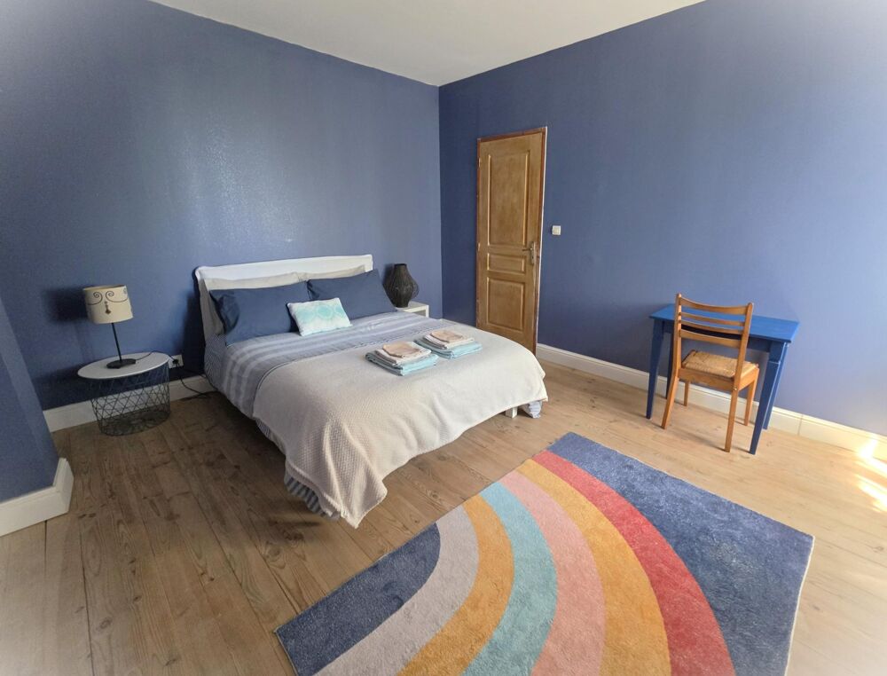 Maison t6 de 208m² sur une parcelle arborée de 1063m²