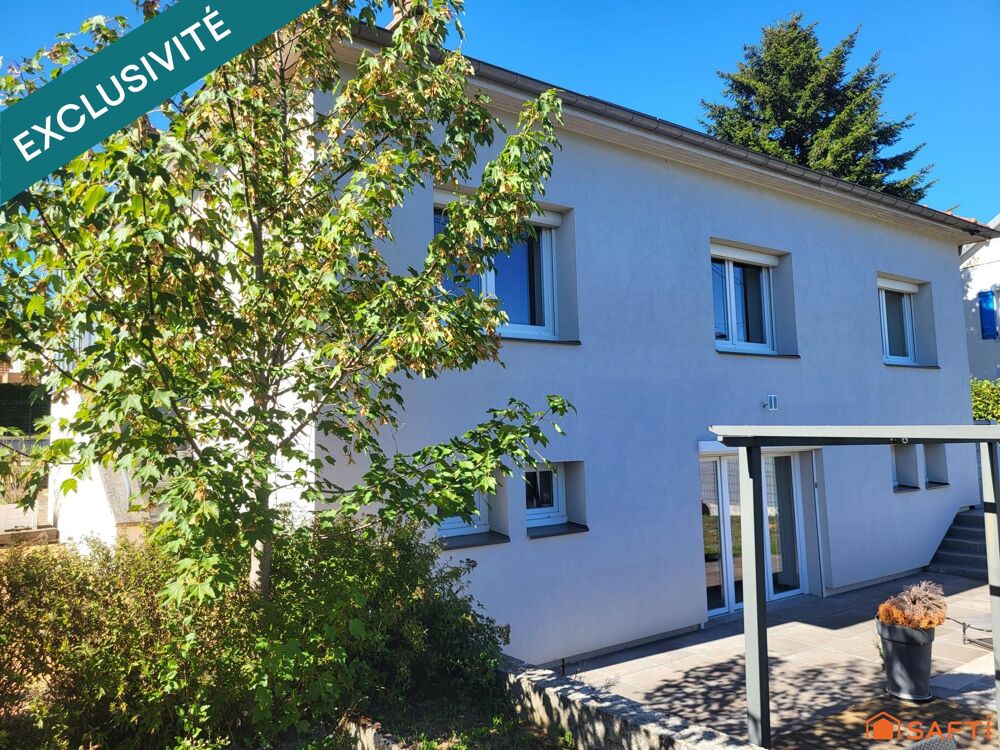 Élégante maison familiale avec piscine - 118m² à Devecey