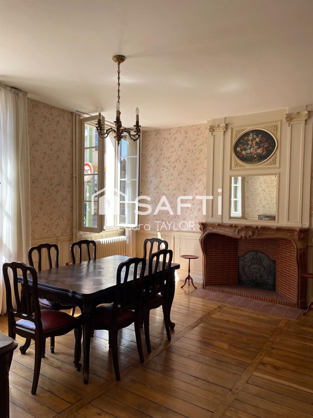 Vente Maison Demeure de caractère d'environ 230 m² – 6 chambres, jardin clos et vaste potentiel – Châtillon-sur-Seine Chatillon-sur-seine