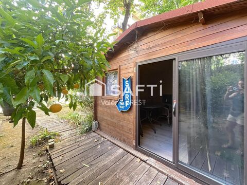   Bail  a céder -Local plus appartement -jardin de 200m2. 