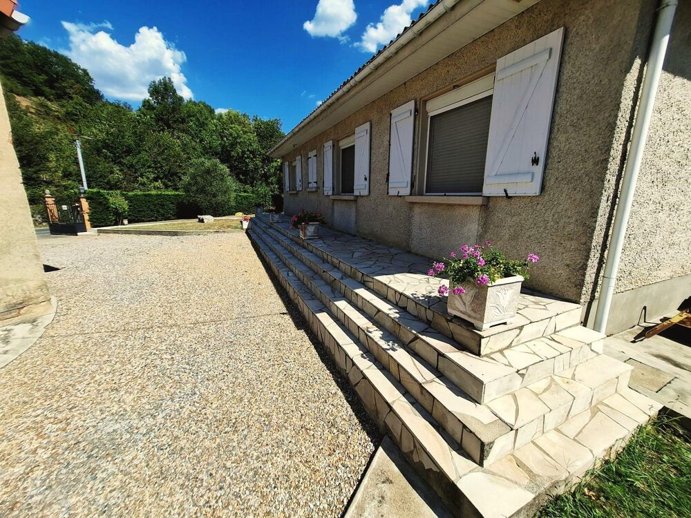 Maison de plain-pied avec grand garage et jardin  Augmontel (entre Mazamet et Castres)