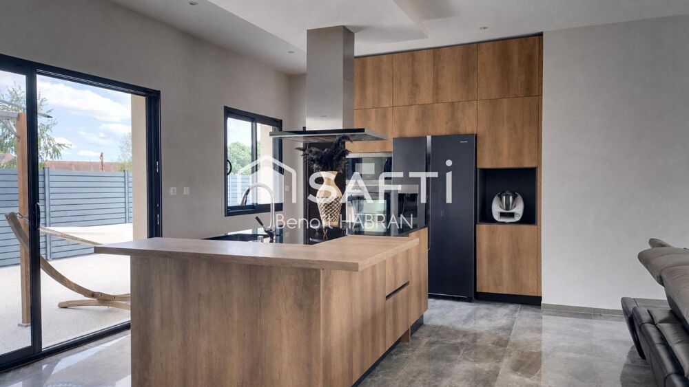 Maison 193m2, 8 pièces 5 chambres, piscine chauffée