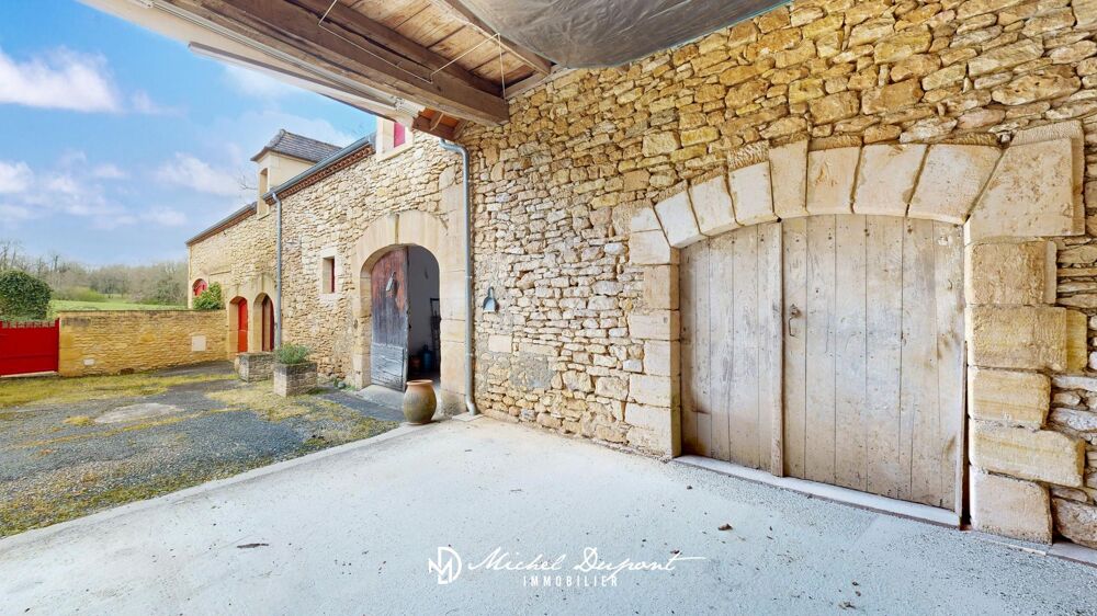 Vente Maison Ici, chaque pierre murmure le passé… et accueille votre avenir. Meyrals