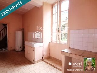 Vente Maison Idéalement placée, maison avec cour et garage Chalais