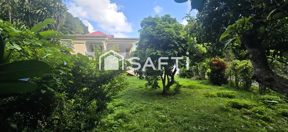 Villa au coeur d'un cadre verdoyant