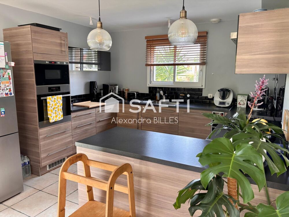 Vente Maison Maison familiale 4 chambres dont une suite parentale- 3 faces- garage- quartier des 