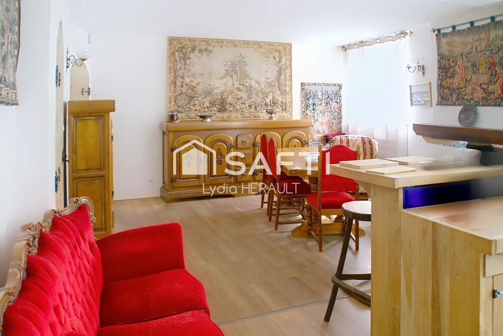 Vente Maison Maison de ville spacieuse idéalement située dans le centre historique de COGNAC Cognac