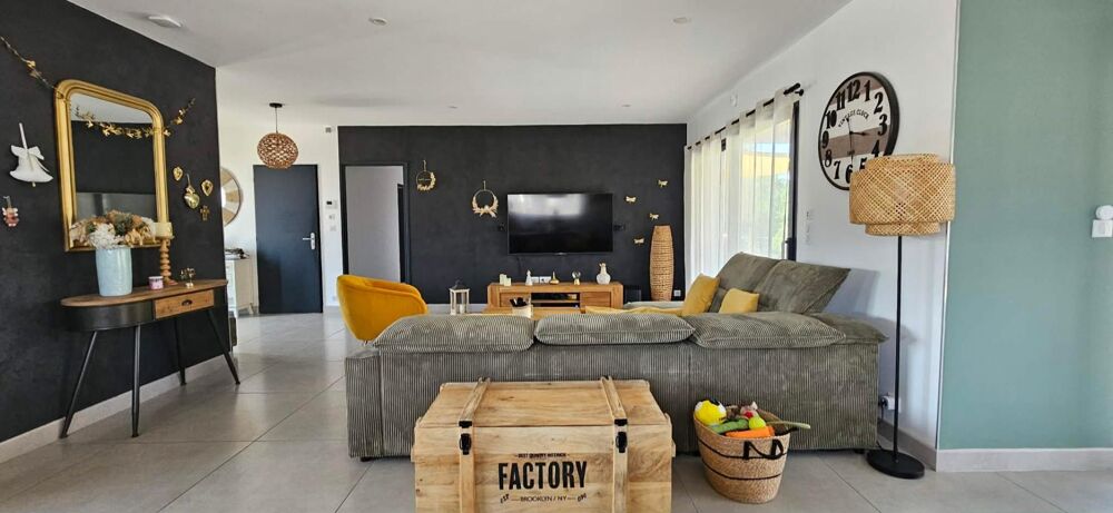 Maison contemporaine haut de gamme avec piscine