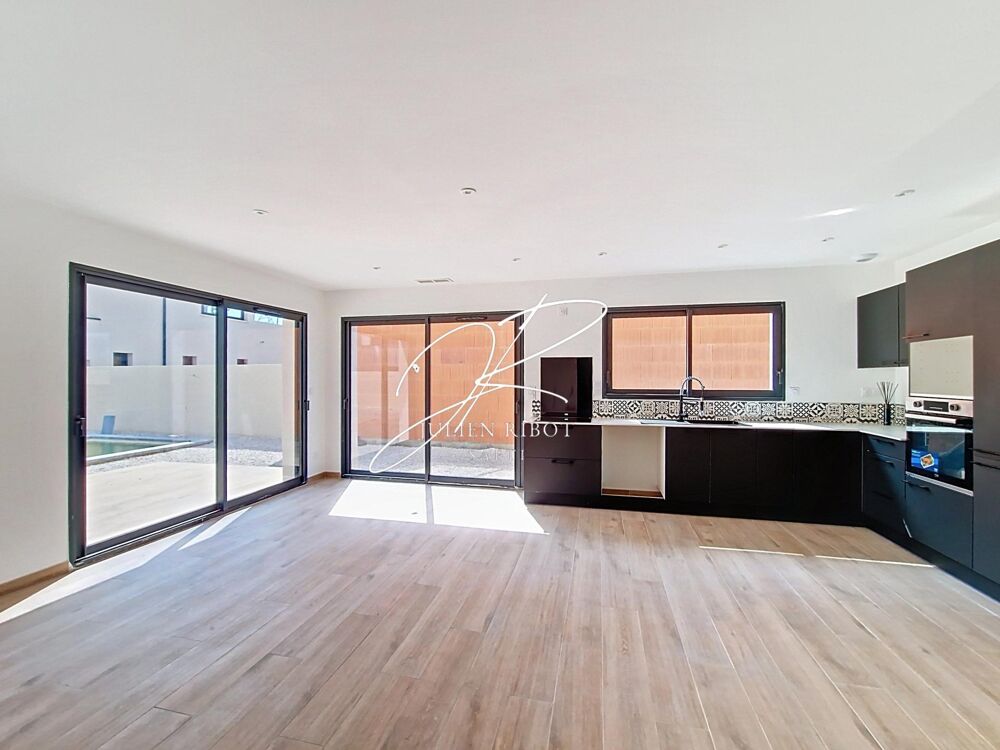 Villa T5 4 chambres 105 m² piscine et garage NEUF