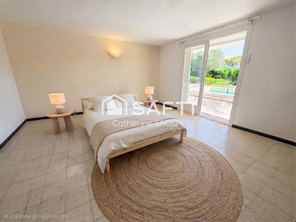 à vendre  Maison Saint-Raphaël (83700)