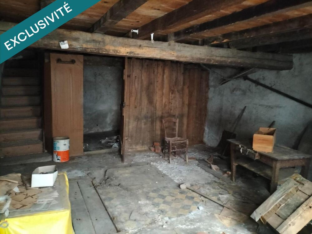 Vente Maison Maison de ville mitoyenne traverssante, entièrement à rénover Courpiere