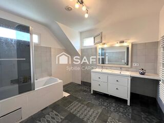  Maison � vendre 10 pi�ces 241 m�