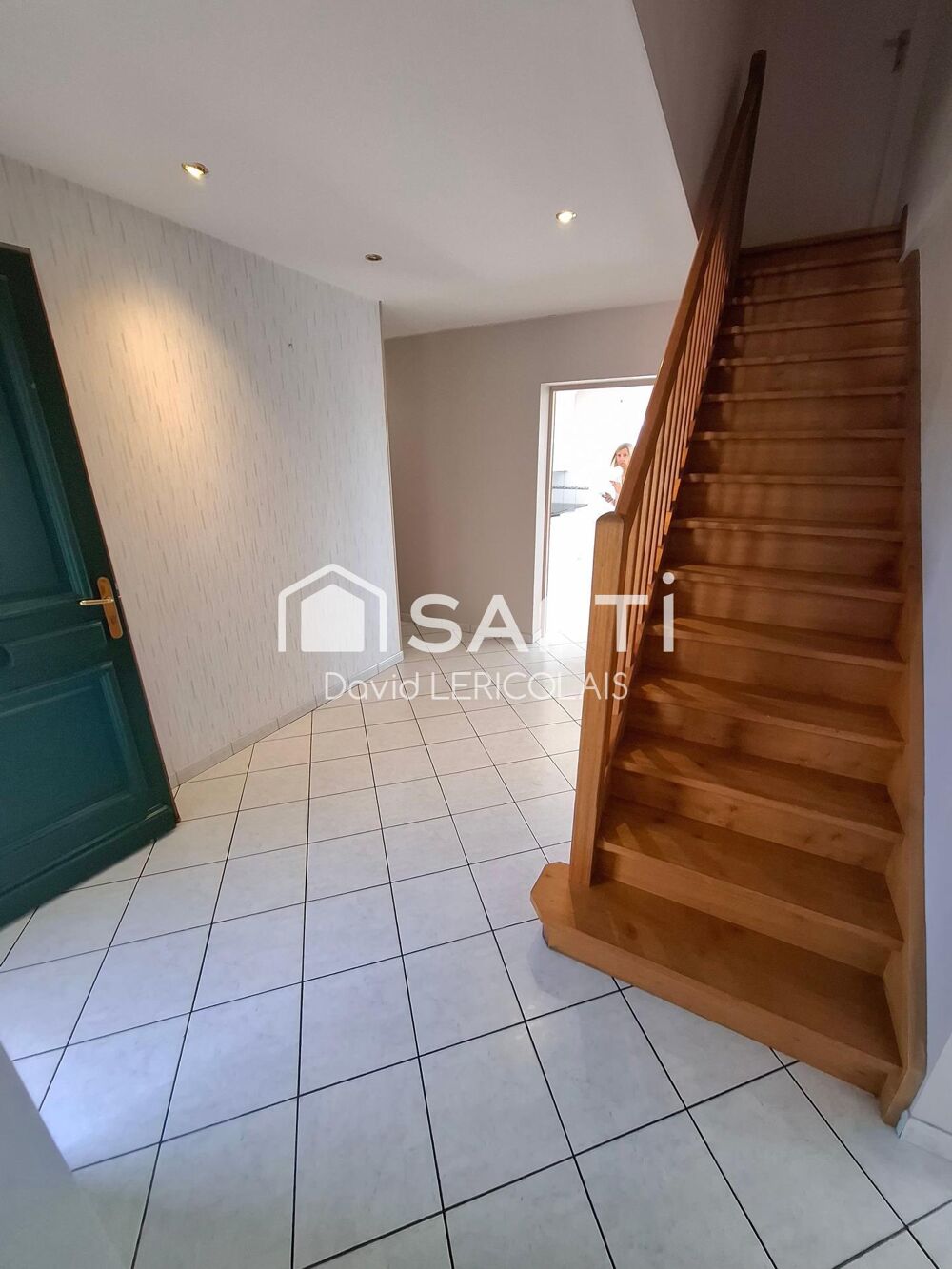 TRES BELLE MAISON AU CALME AVEC ETAGE A CREER