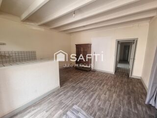 Vente Maison Centre-ville de Matha – 2 logements + Grand Dépôt Matha