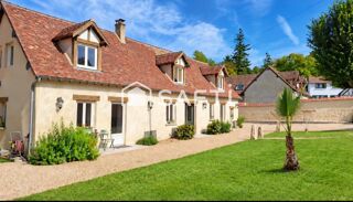 Vente Maison Coup de coeur pour cette magnifique longère de 1850 entièrement rénovée avec goût sur 143 m2, T4 avec 3 chambres, jardin de 664m Coulombs