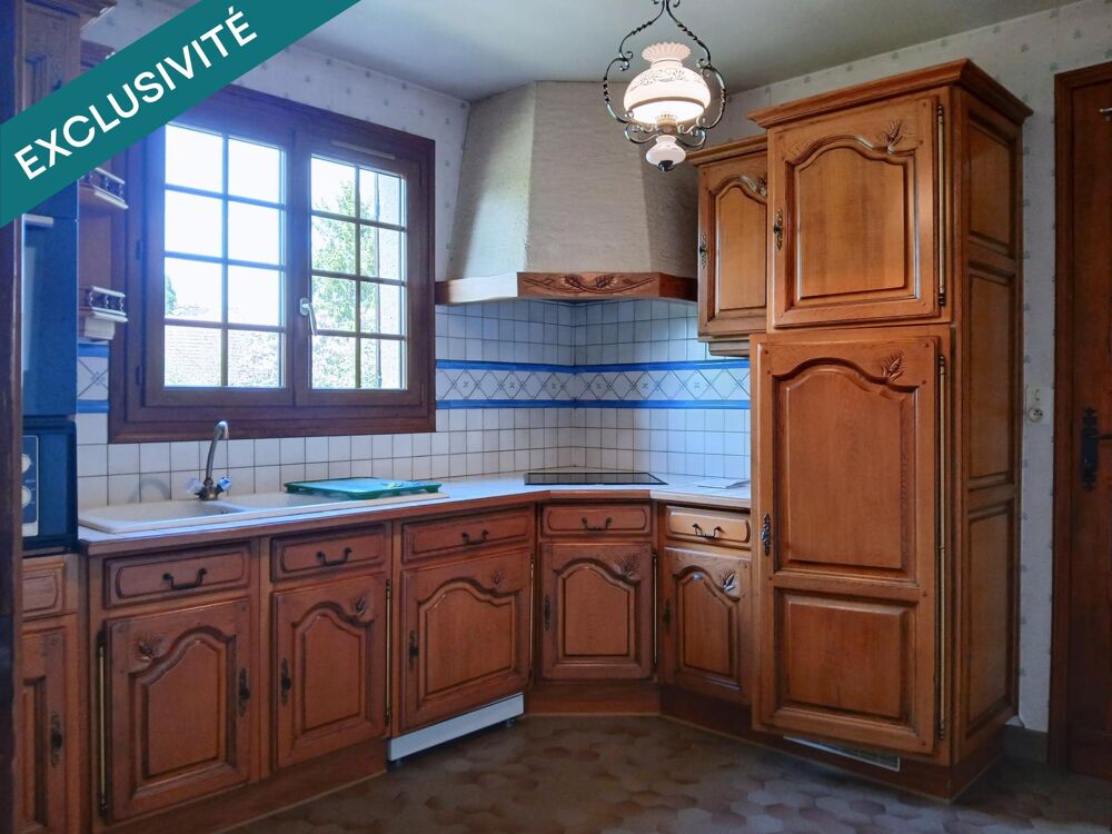 Vente Maison Dans le village de ferrières haut clocher, belle maison traditionnelle sur sous sol avec piscine Evreux