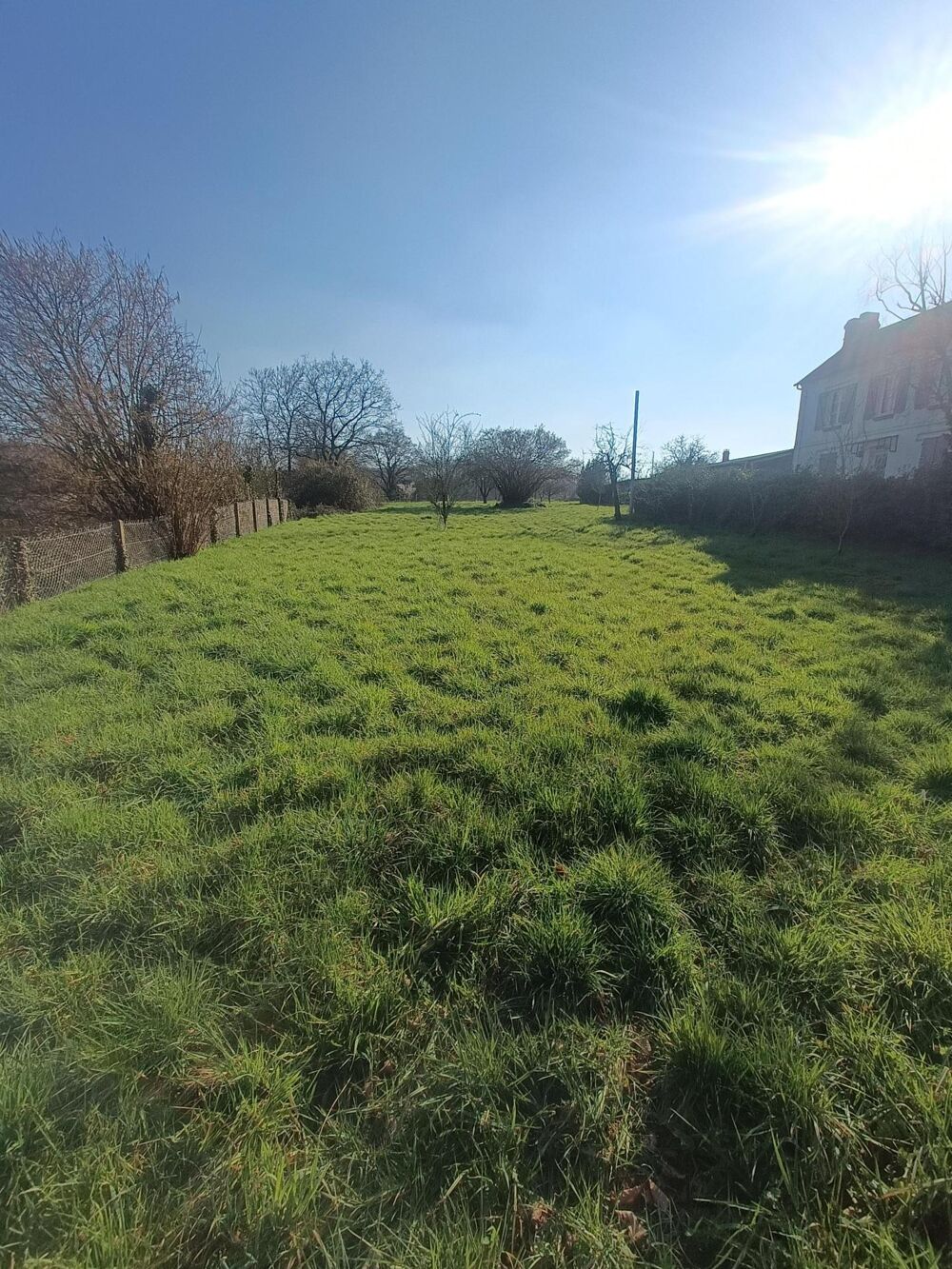 Vente Terrain TERRAIN A BATIR, RARE A LA VENTE. Les damps