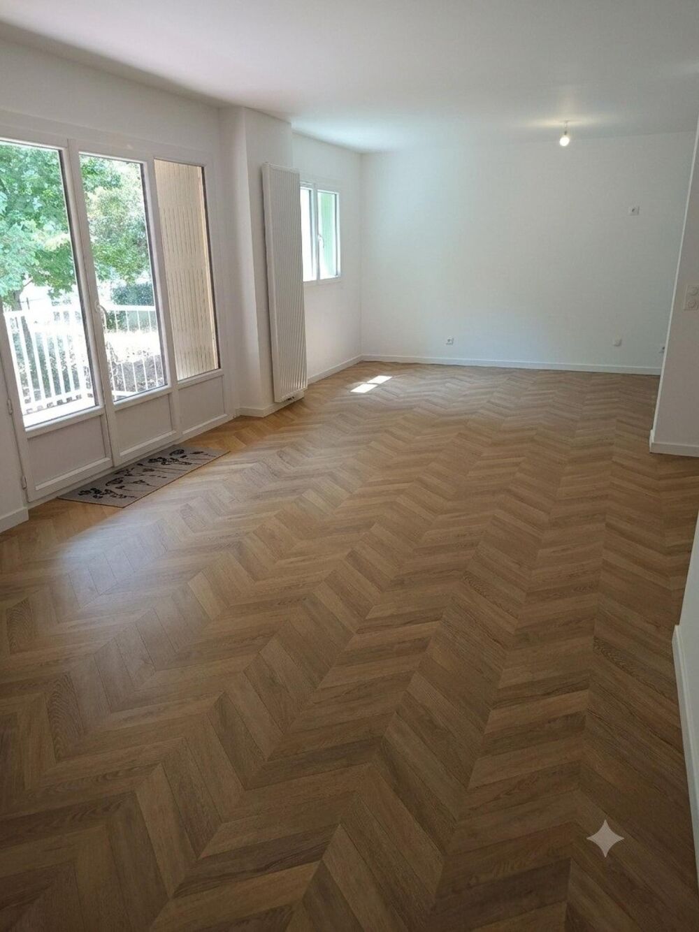 Bel appartement T4 avec 2 balcons, cave et parking
