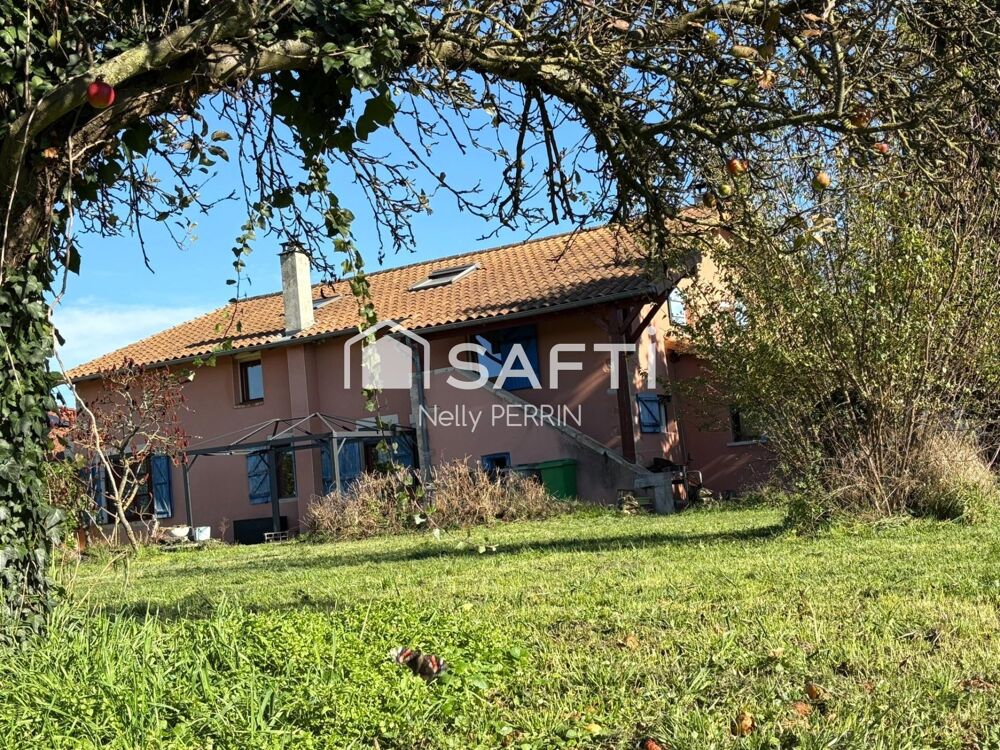 Ferme rénovée, 4 chambres, sur la commune de Boz