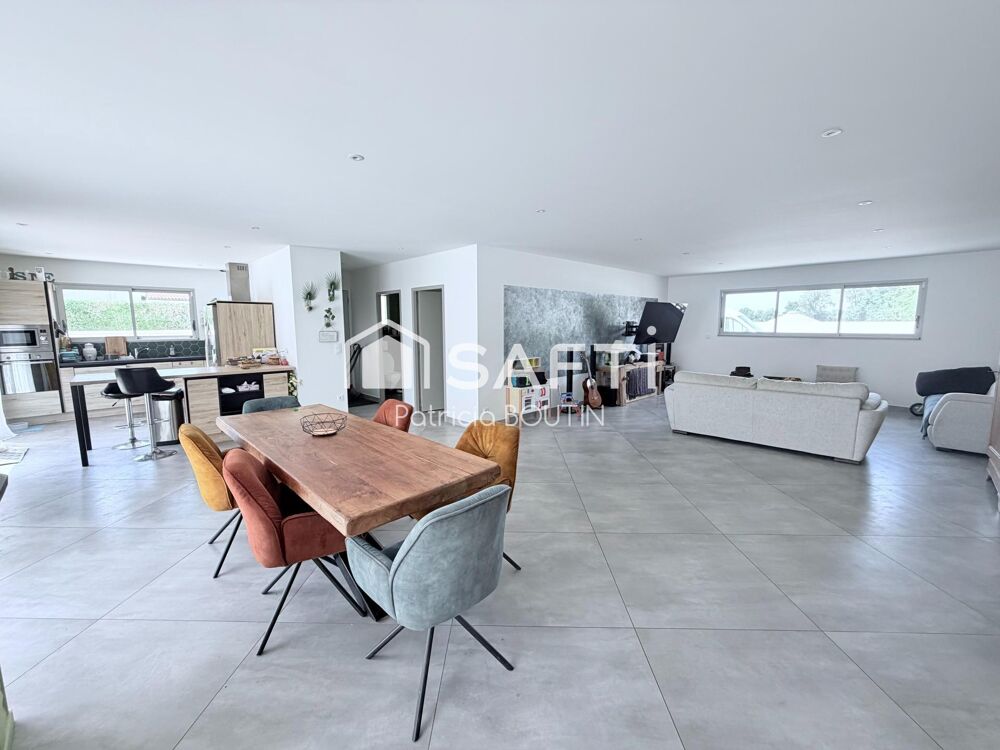 Vente Maison PAVILLON 2020 DE PLAIN PIED 3 CHAMBRES DONT UNE SUITE PARENTALE ET PISCINE A FORS ! Fors