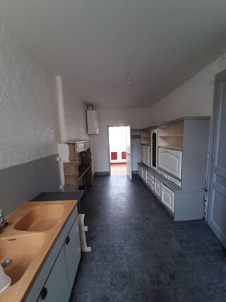  Appartement à louer 5 pièces 139 m²