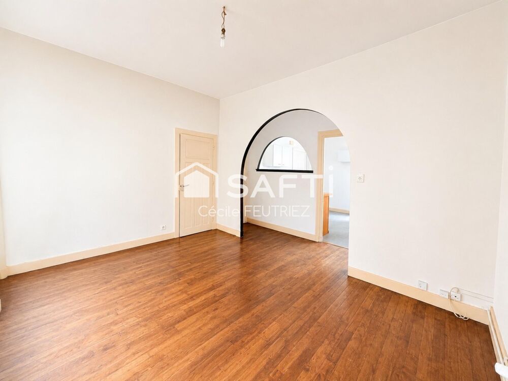 Appartement avec stationnement et cave