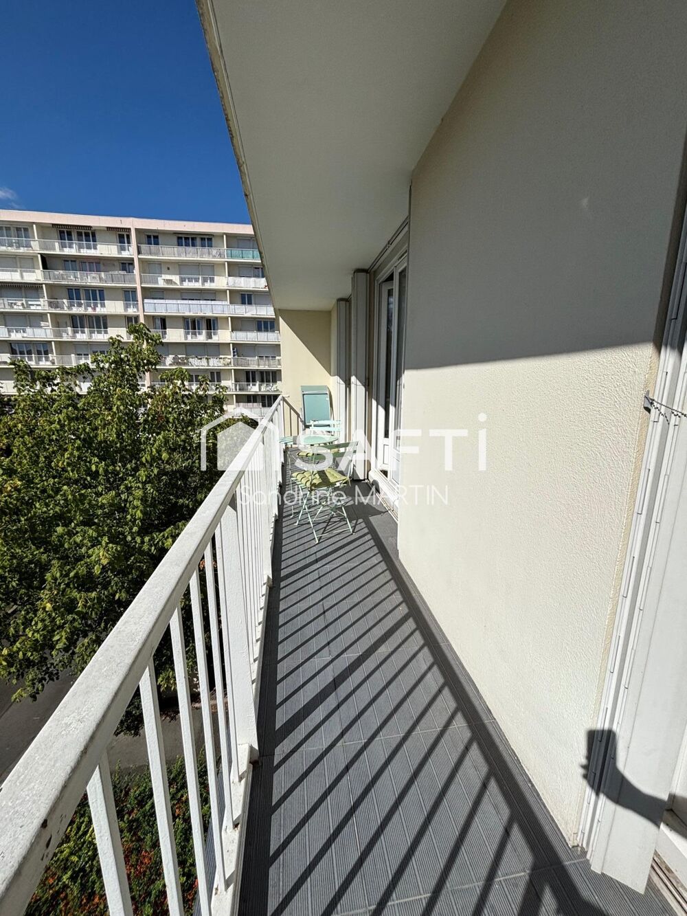 Appartement meublé T4 bis, 92m2, ascenseur et parking privé