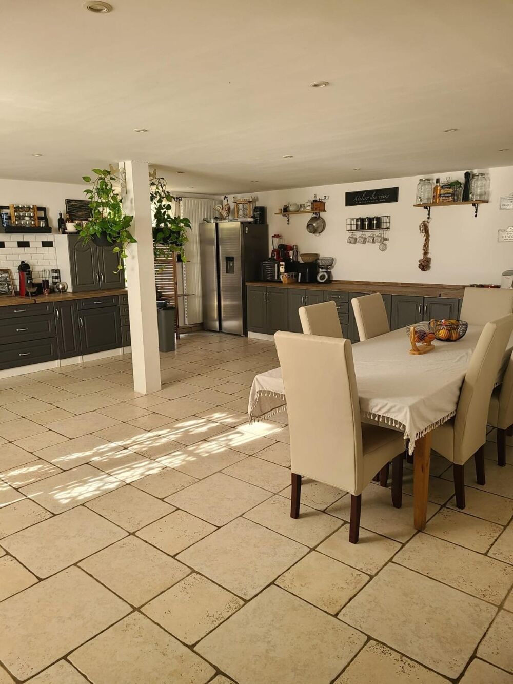 Vente Maison Ensemble immobilier composé d'une maison familliale de 200M² environ et d'une maison de 100M² hors d'eau hors d'air. Romans-sur-isere