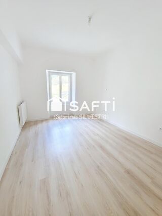  Appartement à louer 5 pièces 108 m²