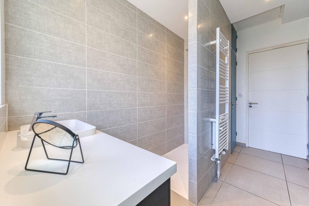 � vendre  Maison Saint-Denis-l�s-Bourg (01000)