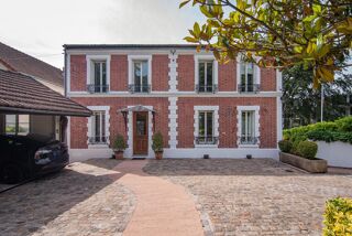  Maison à vendre 9 pièces 217 m²