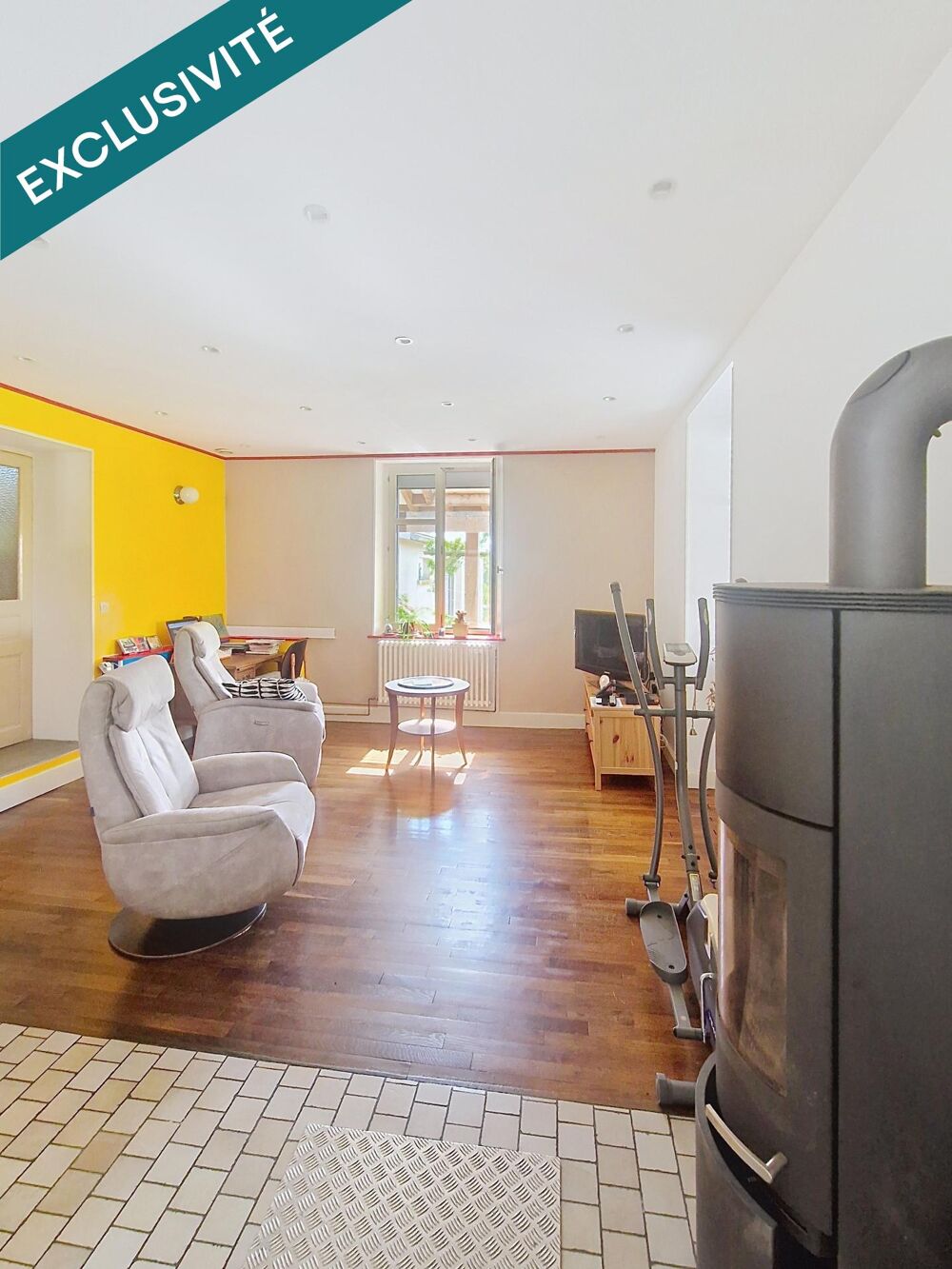 Maison spacieuse avec garage, terrasse, jardin au calme absolu !