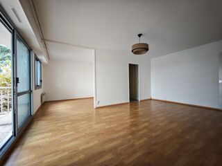 Vente Appartement CHOLET CENTRE-VILLE – T3 AVEC TERRASSE, PARKING ET GARAGE Cholet