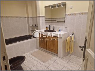  Maison � vendre 8 pi�ces 230 m�